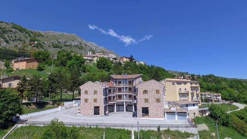 Attico E Super Attico Panoramico Apartman Rocca di Cambio Kültér fotó